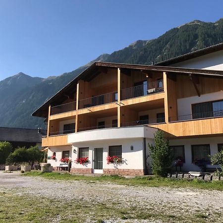 Alpenspitz Appartements - Garni - B&B Racines Eksteriør bilde