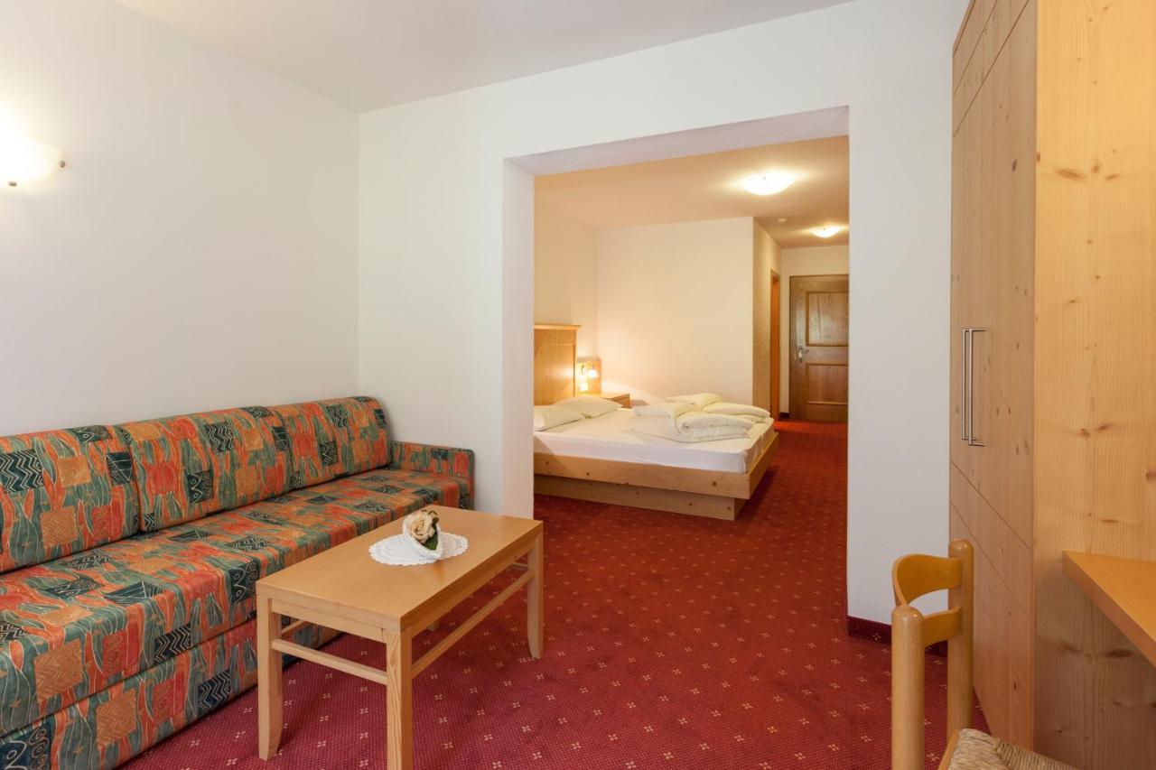 Alpenspitz Appartements - Garni - B&B Racines Eksteriør bilde